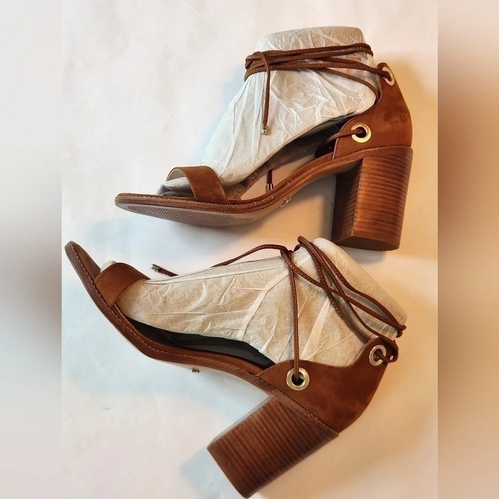 || SCHUTZ || block heeled sandals - Picture 2 of 11
